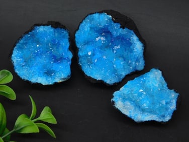 TEAL GEODE ROCK STONE LAPIDARY SPECIMEN