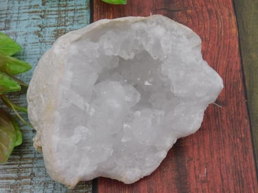 GEODE ROCK STONE LAPIDARY SPECIMEN