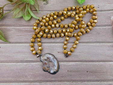 GEODE SLICE PENDANT ON SPARKLE BEAD NECKLACE ROCK STONE LAPIDARY SPECIMEN