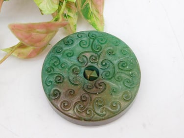 CARVED JADE ROCK STONE LAPIDARY SPECIMEN