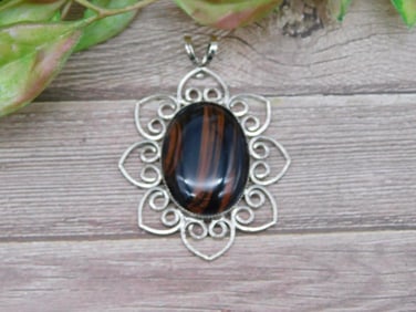 GENUINE STONE PENDANT ROCK STONE LAPIDARY SPECIMEN