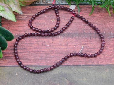 STONE BEADS ROCK STONE LAPIDARY SPECIMEN