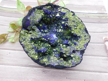 1 POUND BLUE AND GOLD GEODE ROCK STONE LAPIDARY SPECIMEN