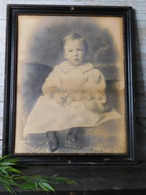 FRAMED CHILD PORTRAIT VINTAGE ANTIQUE