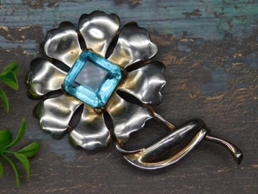 VINTAGE FLOWER BROOCH
