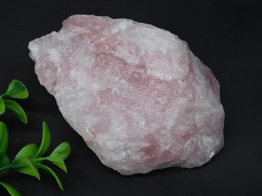 ROSE QUARTZ ROCK STONE LAPIDARY SPECIMEN