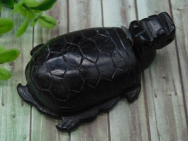 CARVED JADE ROCK STONE LAPIDARY SPECIMEN