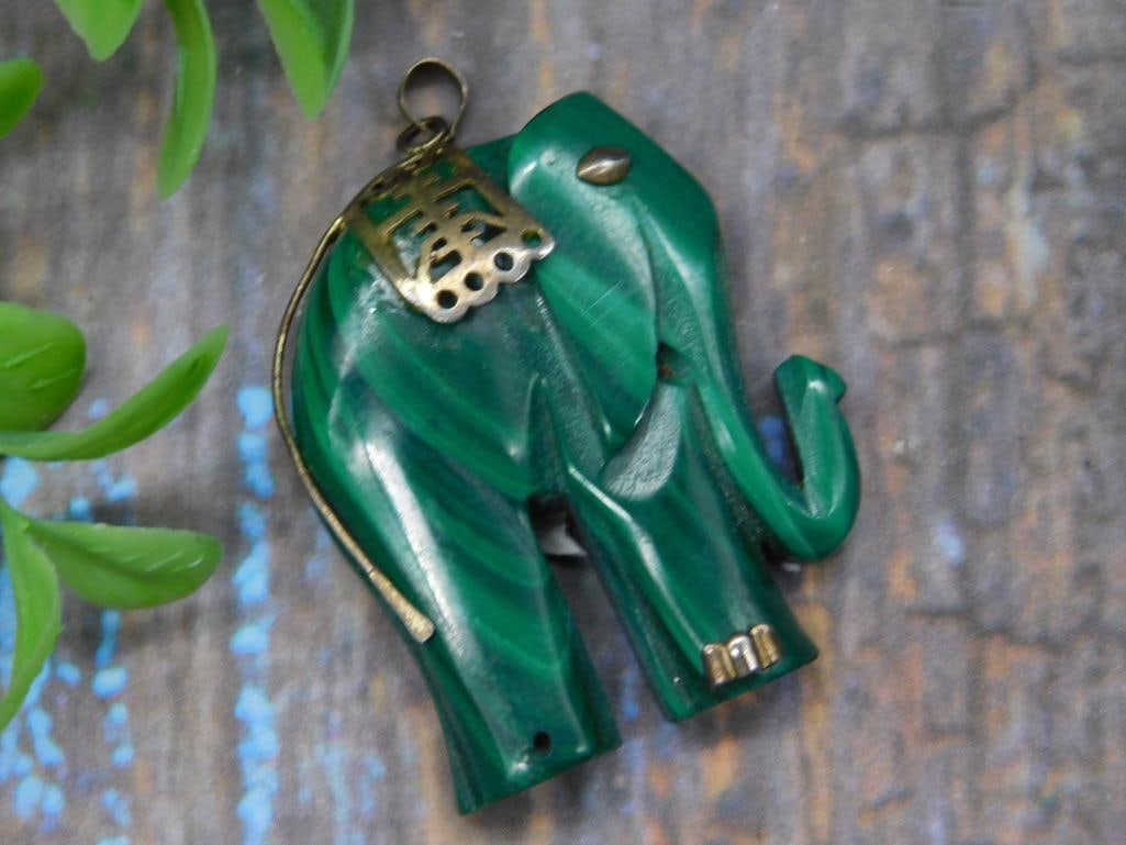 MALACHITE ELEPHANT PENDANT ROCK STONE LAPIDARY SPECIMEN: MALACHITE ELEPHANT PENDANT ROCK STONE LAPIDARY SPECIMEN
