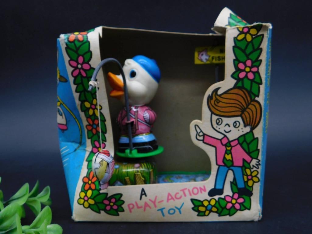 Vintage Japanese Wind-Up Fishing Toy - Boxed: Vintage Japanese Wind-Up Fishing Toy - Boxed