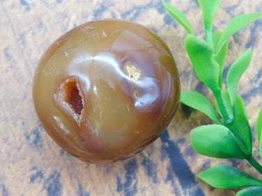 CARNELIAN ROCK STONE LAPIDARY SPECIMEN