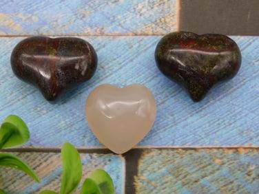 STONE HEARTS ROCK STONE LAPIDARY SPECIMEN