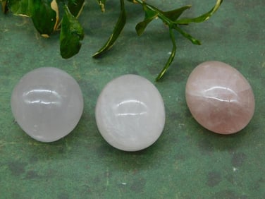 ROSE QUARTZ ROCK STONE LAPIDARY SPECIMEN