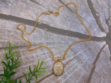 GENUINE STONE PENDANT ON CHAIN NECKLACE ROCK STONE LAPIDARY SPECIMEN