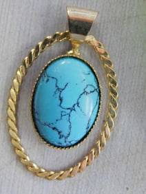 TURQUOISE STONE PENDANT ROCK STONE LAPIDARY SPECIMEN