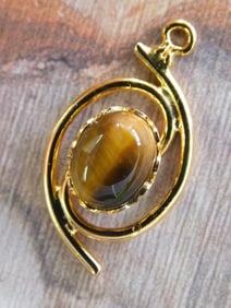 TIGERS EYE STONE PENDANT ROCK STONE LAPIDARY SPECIMEN