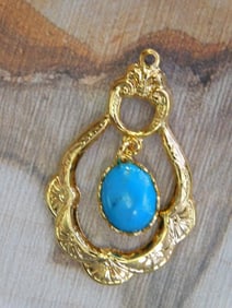 TURQUOISE STONE PENDANT ROCK STONE LAPIDARY SPECIMEN