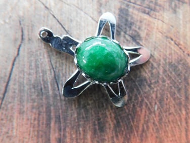 AVENTURINE STAR PENDANT ROSK STONE LAPIDARY SPECIMEN