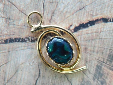 ABALONE STONE PENDANT ROCK STONE LAPIDARY SPECIMEN