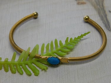 TURQUOISE STONE BRACELET ROCK STONE LAPIDARY SPECIMEN