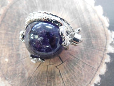 AMETHYST DRAGON PENDANT ROCK STONE LAPIDARY SPECIMEN