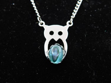 ABALONE STONE OWL PENDANT NECKLACE ROCK STONE LAPIDARY SPECIMEN