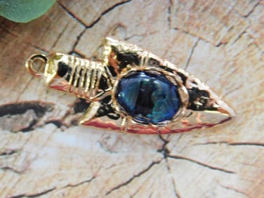 ABALONE PENDANT ROCK STONE LAPIDARY SPECIMEN