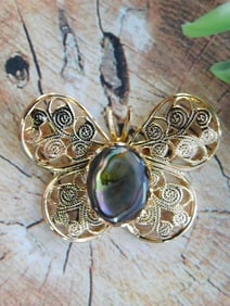 ABALONE BUTTERFLY PENDANT ROCK STONE LAPIDARY SPECIMEN