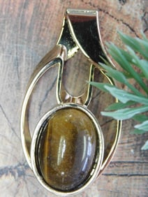 TIGERS EYE PENDANT ROCK STONE LAPIDARY SPECIMEN