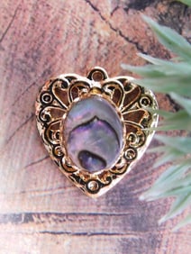 ABALONE HEART PENDANT ROCK STONE LAPIDARY SPECIMEN