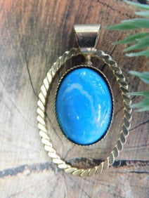 TURQUOISE PENDANT ROCK STONE LAPIDARY SPECIMEN