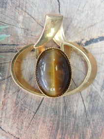 CATS EYE PENDANT ROCK STONE LAPIDARY SPECIMEN