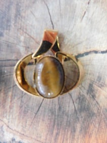 TIGERS EYE PENDANT ROCK STONE LAPIDARY SPECIMEN