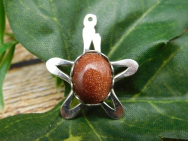 GOLDSTONE STAR PENDANT ROCK STONE LAPIDARY SPECIMEN