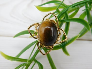 TIGERS EYE PENDANT ROCK STONE LAPIDARY SPECIMEN