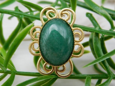 AVENTURINE PENDANT ROCK STONE LAPIDARY SPECIMEN