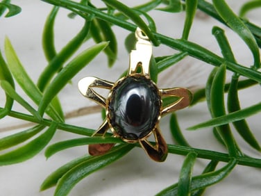 HEMATITE STAR PENDANT ROCK STONE LAPIDARY SPECIMEN