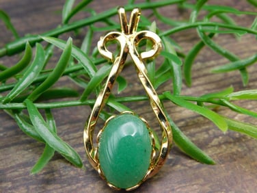 AVENTURINE PENDANT ROCK STONE LAPIDARY SPECIMEN