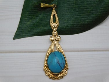 TURQUOISE PENDANT ROCK STONE LAPIDARY SPECIMEN