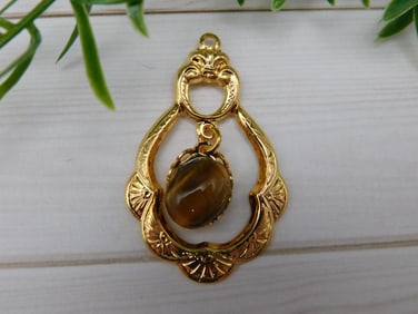 TIGERS EYE PENDANT ROCK STONE LAPIDARY SPECIMEN