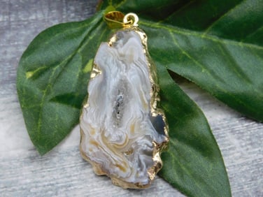 GEODE SLICE PENDANT ROCK STONE LAPIDARY SPECIMEN