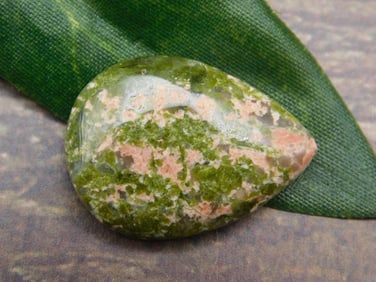 UNAKITE CABOCHON ROCK STONE LAPIDARY SPECIMEN