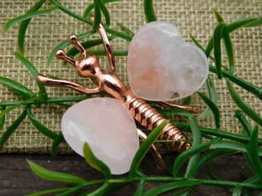 ROSE QUARTZ WINGED INSECT ROCK STONE LAPIDARY SPECIMEN