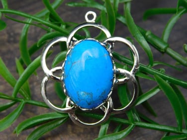 TURQUOISE FLOWER PENDANT ROCK STONE LAPIDARY SPECIMEN