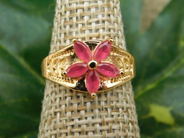 GENUINE STONE RING SIZE 4