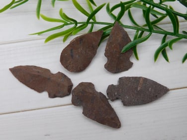 HAND KNAPPED ARTIFACT TOOLS ROCK STONE LAPIDARY SPECIMEN