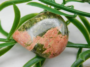 UNAKITE CABOCHON ROCK STONE LAPIDARY SPECIMEN