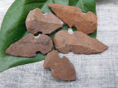 HAND KNAPPED ARTIFACT TOOLS ROCK STONE LAPIDARY SPECIMEN