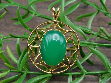 AVENTURINE SPIDERWEB PENDANT ROCK STONE LAPIDARY SPECIMEN