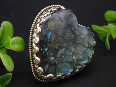 LABRADORITE HEART ADJUSTABLE RING INTRICATE TOOLING GREAT FLASH VINTAGE ANTIQUE