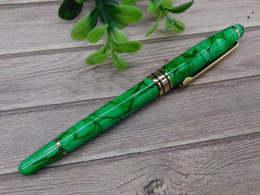 GREEN MARBLE FOUNTAIN PEN VINTAGE ANTIQUE